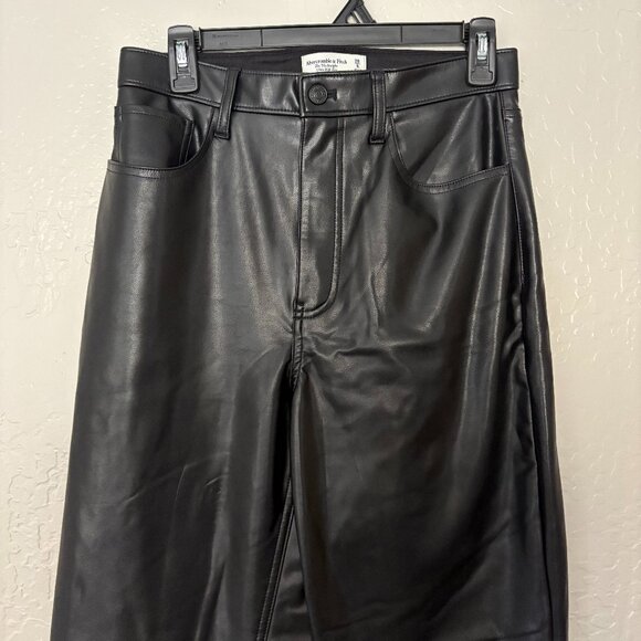 Abercrombie & Fitch Faux Leather 90s Straight Ultra High Rise size 28, 6 L - Picture 8 of 8